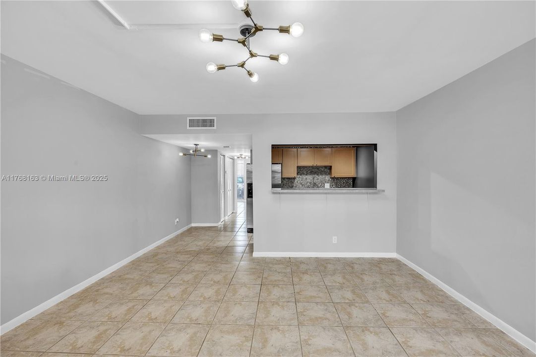 Vendido Recientemente: $179,000 (1 camas, 1 baños, 685 Pies cuadrados)