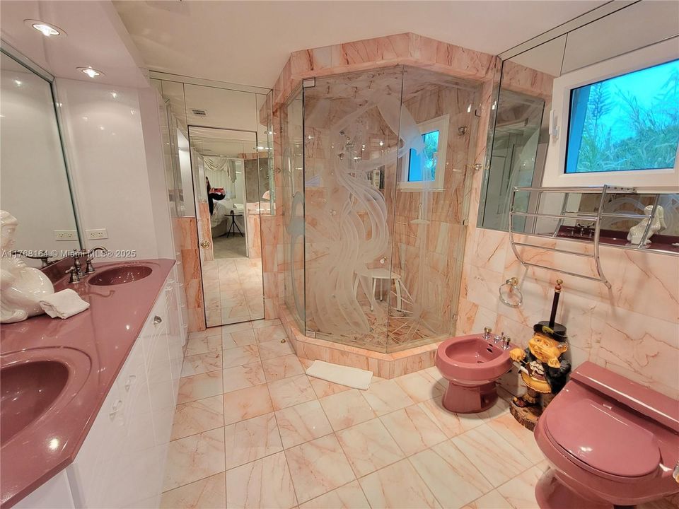 Vendido Recientemente: $498,900 (3 camas, 2 baños, 1895 Pies cuadrados)