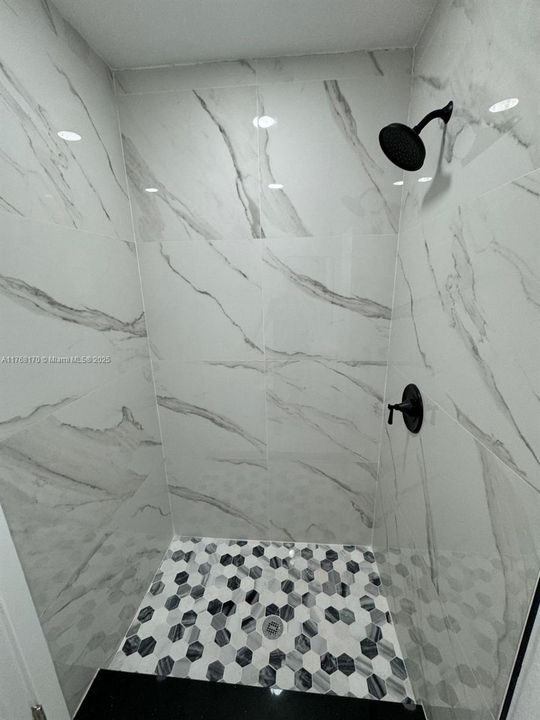 Recently Sold: $619,000 (4 beds, 2 baths, 1562 Square Feet)