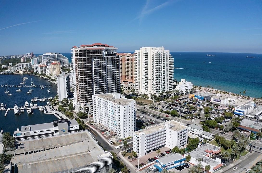 Recently Rented: $1,995 (1 beds, 1 baths, 647 Square Feet)