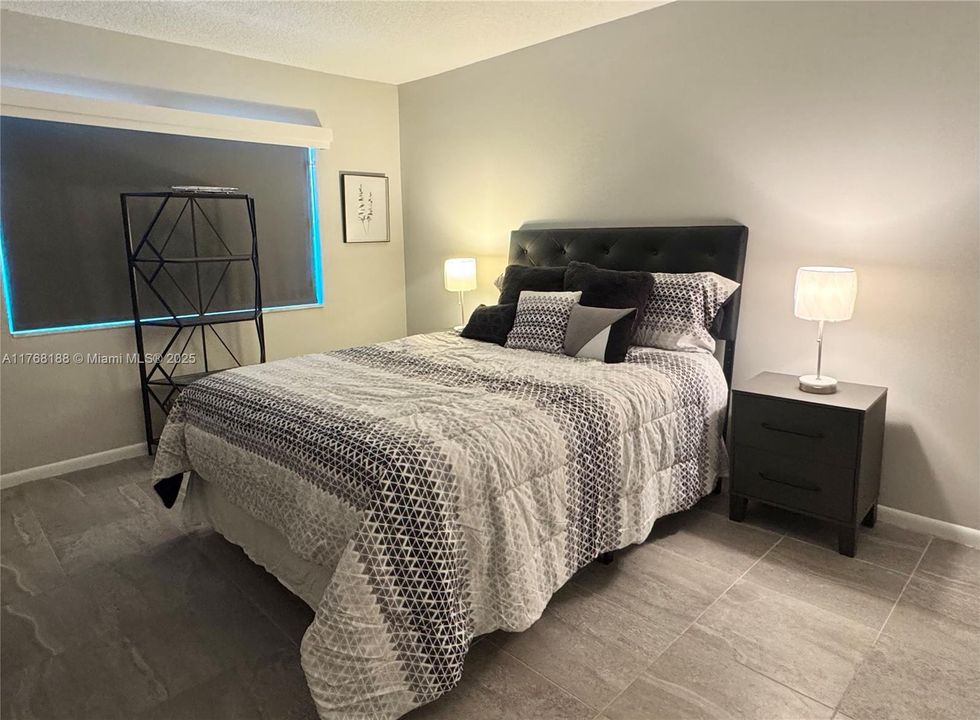 Recently Rented: $1,995 (1 beds, 1 baths, 647 Square Feet)