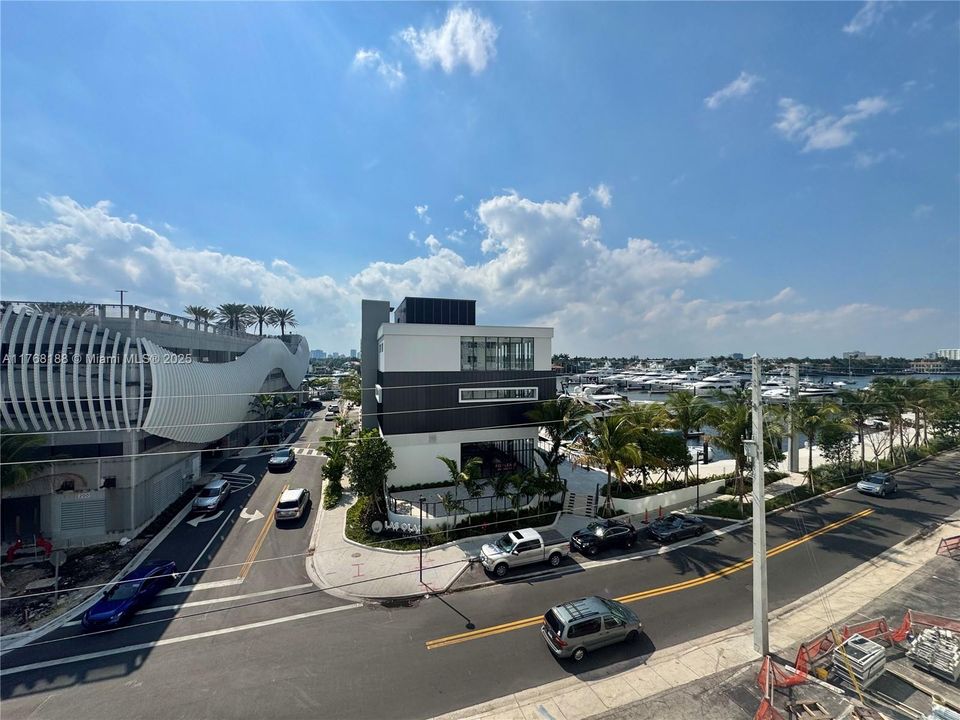 Recently Rented: $1,995 (1 beds, 1 baths, 647 Square Feet)