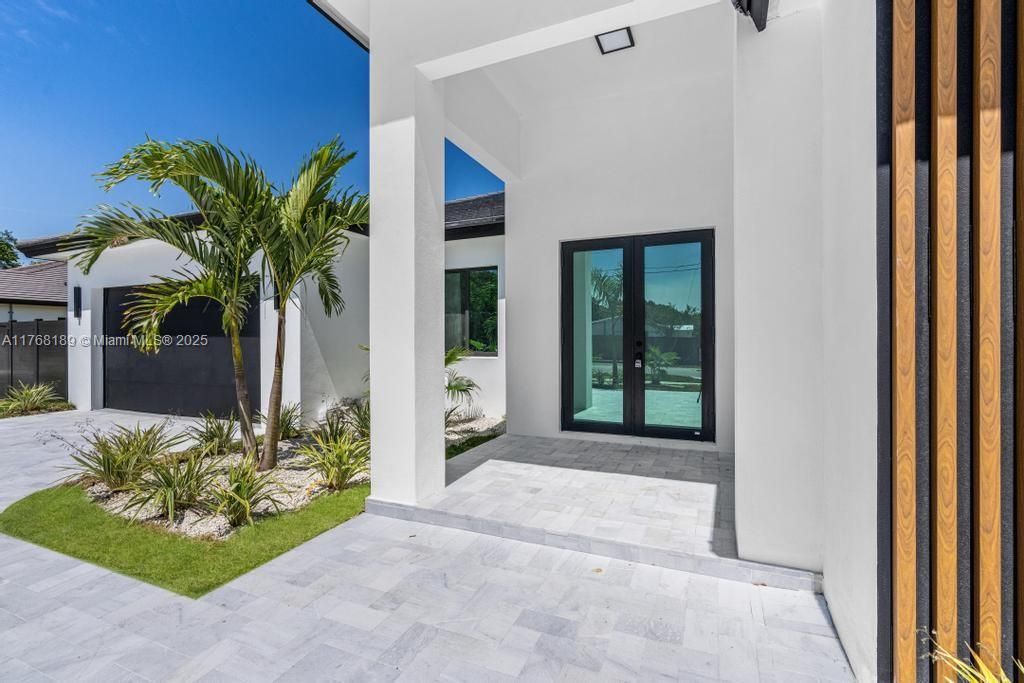 最近售出: $1,195,000 (5 贝兹, 3 浴室, 2778 平方英尺)