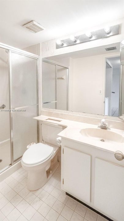 Recently Sold: $175,000 (2 beds, 2 baths, 985 Square Feet)