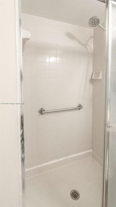 Recently Sold: $175,000 (2 beds, 2 baths, 985 Square Feet)