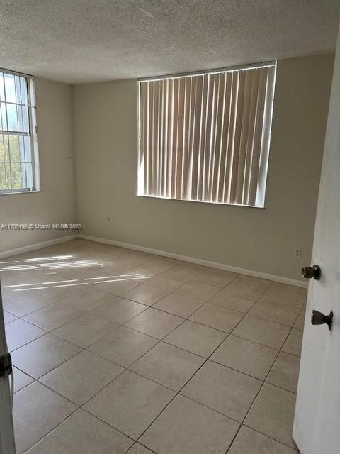 For Sale: $150,000 (2 beds, 2 baths, 1036 Square Feet)