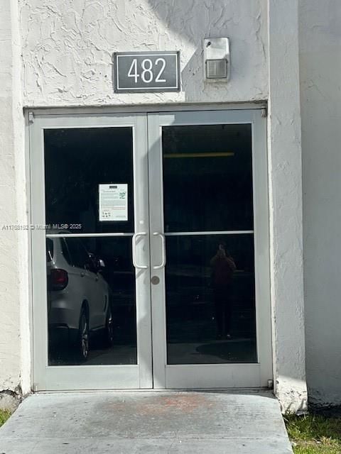 For Sale: $150,000 (2 beds, 2 baths, 1036 Square Feet)