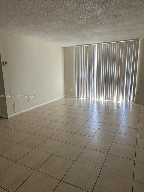 For Sale: $150,000 (2 beds, 2 baths, 1036 Square Feet)