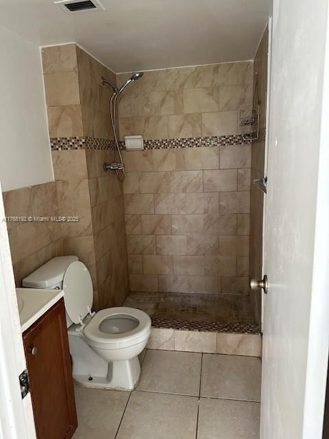 For Sale: $150,000 (2 beds, 2 baths, 1036 Square Feet)