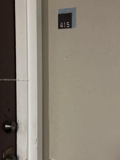 For Sale: $150,000 (2 beds, 2 baths, 1036 Square Feet)