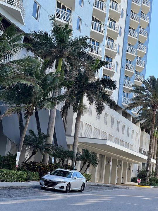 最近租的: $2,275 (1 贝兹, 1 浴室, 760 平方英尺)