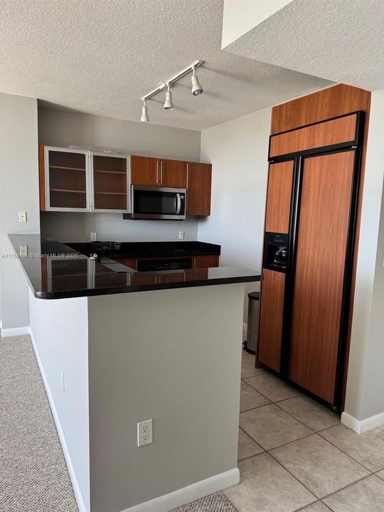 最近租的: $2,275 (1 贝兹, 1 浴室, 760 平方英尺)