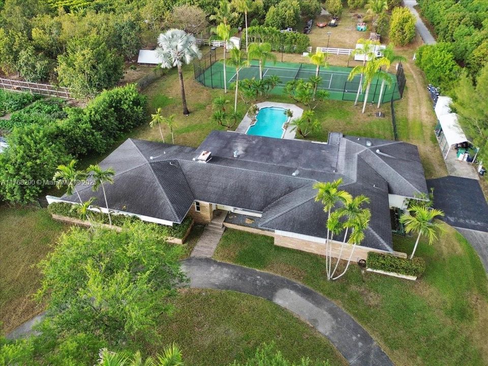 Recently Sold: $1,390,000 (4 beds, 3 baths, 3118 Square Feet)