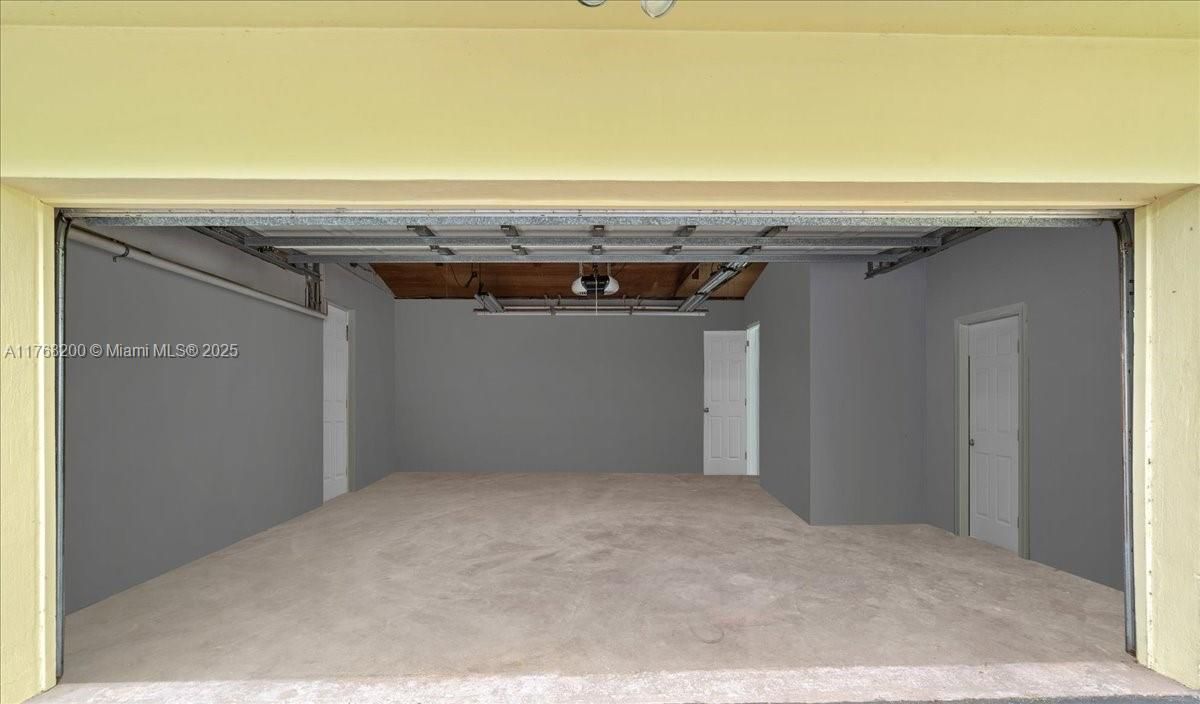 Recently Sold: $1,390,000 (4 beds, 3 baths, 3118 Square Feet)