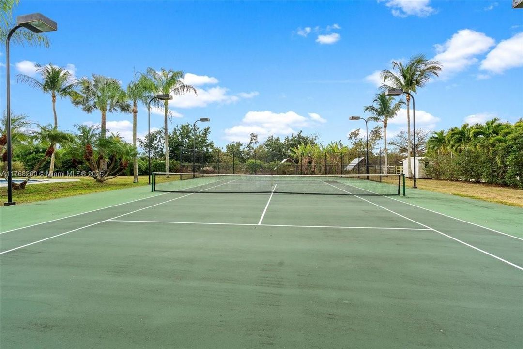 Recently Sold: $1,390,000 (4 beds, 3 baths, 3118 Square Feet)