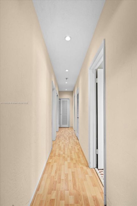 Recently Sold: $1,390,000 (4 beds, 3 baths, 3118 Square Feet)