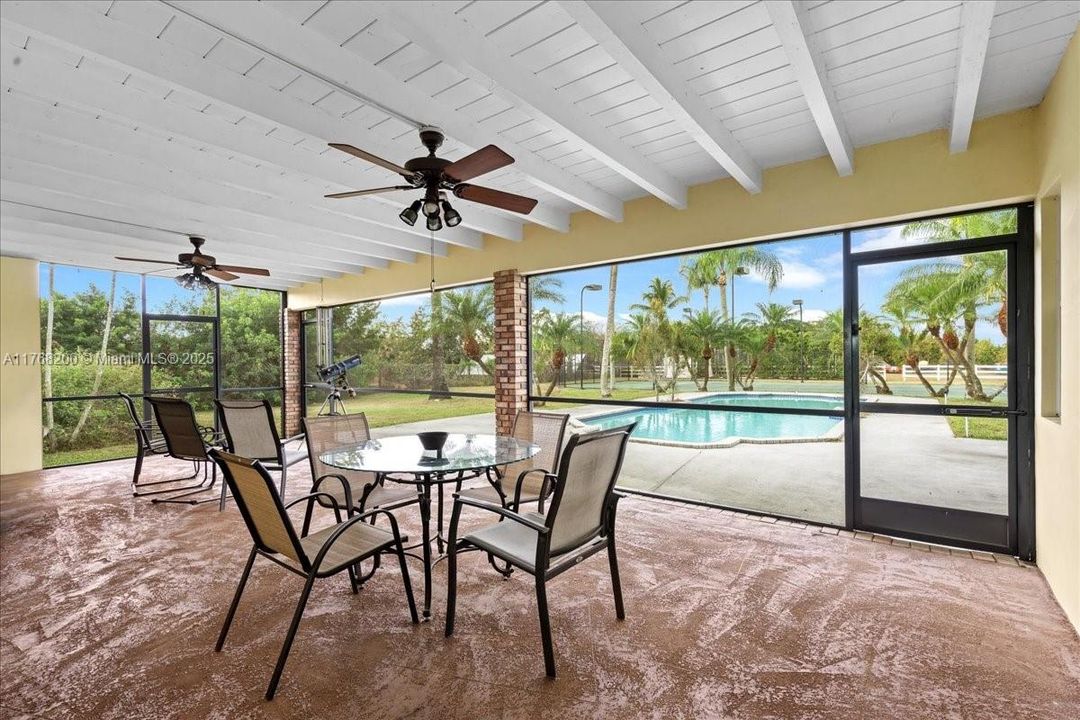 Recently Sold: $1,390,000 (4 beds, 3 baths, 3118 Square Feet)