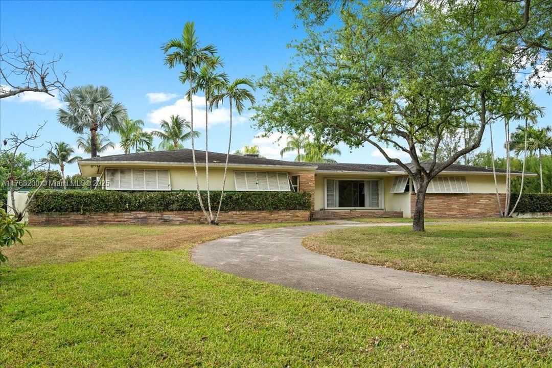 Recently Sold: $1,390,000 (4 beds, 3 baths, 3118 Square Feet)