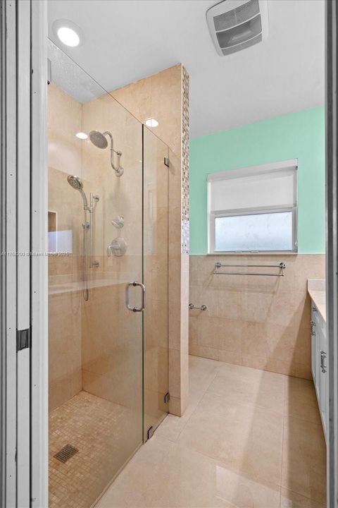 Recently Sold: $1,390,000 (4 beds, 3 baths, 3118 Square Feet)