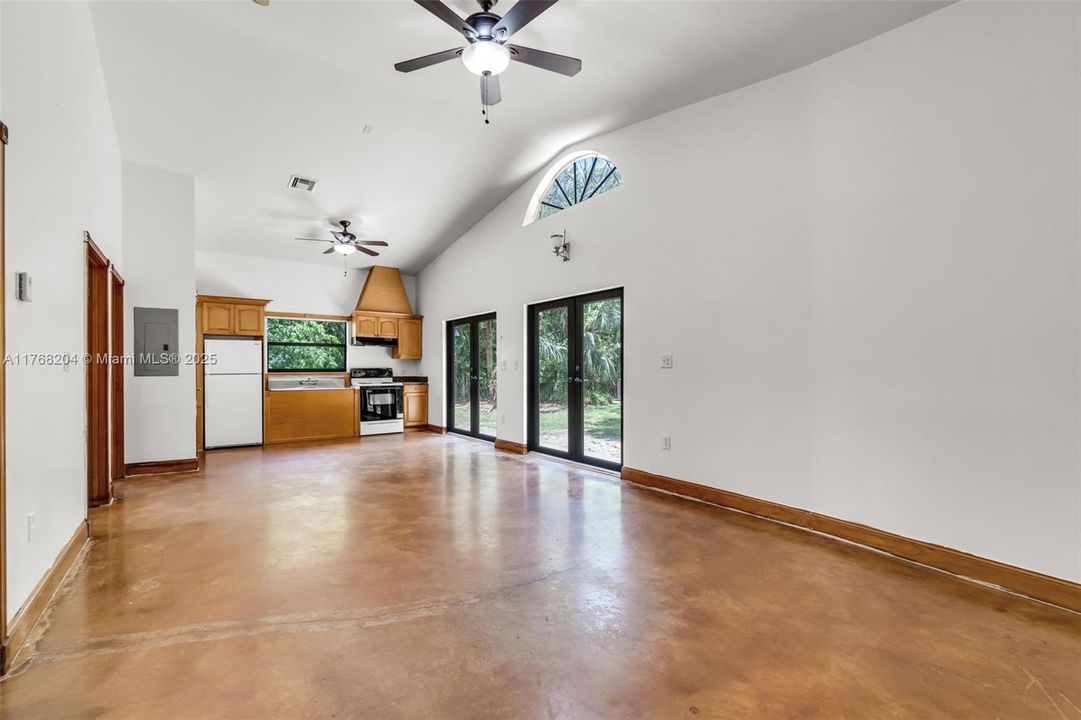 LARGE OPEN CONCEPT GREAT ROOM