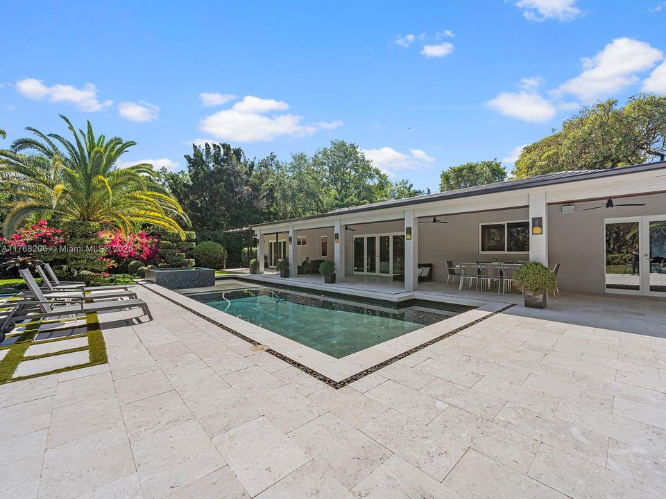 Recently Rented: $17,500 (3 beds, 2 baths, 2063 Square Feet)