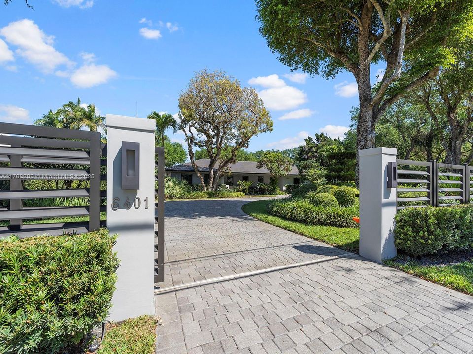 Recently Rented: $17,500 (3 beds, 2 baths, 2063 Square Feet)