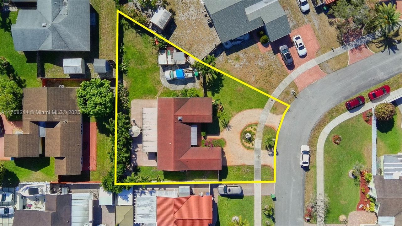 Vendido Recientemente: $669,999 (3 camas, 2 baños, 1254 Pies cuadrados)