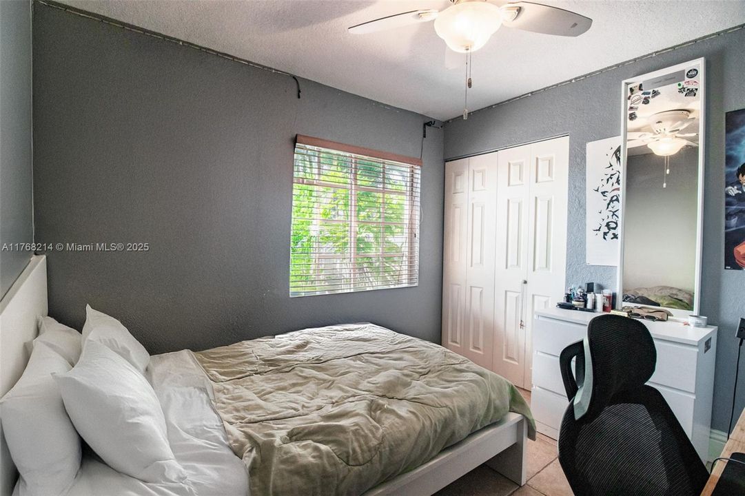 Vendido Recientemente: $669,999 (3 camas, 2 baños, 1254 Pies cuadrados)