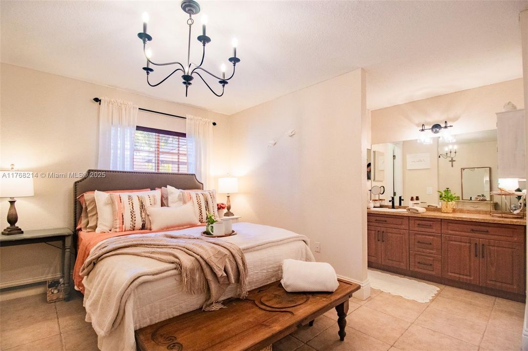 Vendido Recientemente: $669,999 (3 camas, 2 baños, 1254 Pies cuadrados)