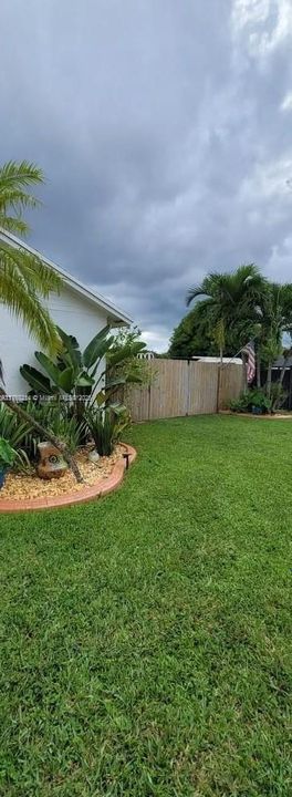 Side entrance to backyard