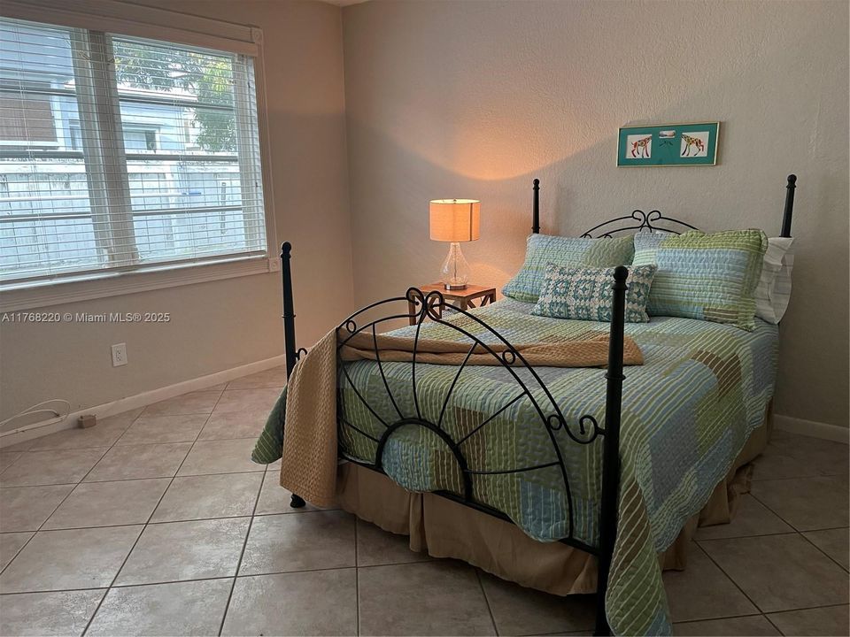 最近售出: $975,000 (0 贝兹, 0 浴室, 5097 平方英尺)