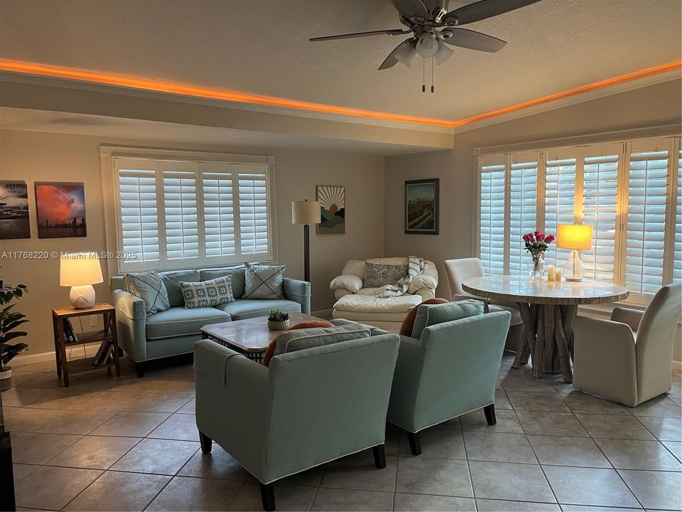 最近售出: $975,000 (0 贝兹, 0 浴室, 5097 平方英尺)