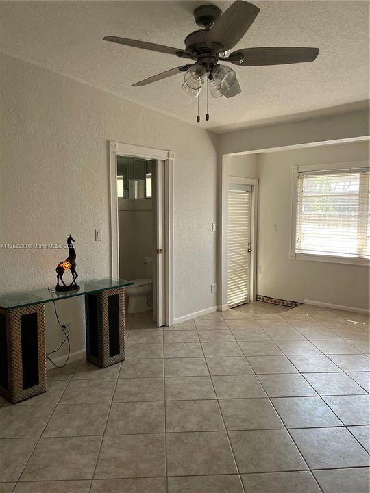 最近售出: $975,000 (0 贝兹, 0 浴室, 5097 平方英尺)