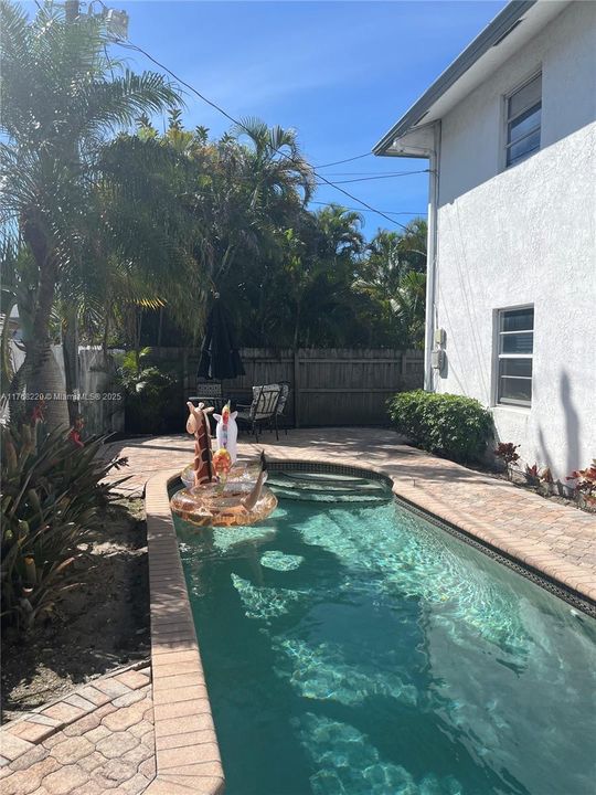 最近售出: $975,000 (0 贝兹, 0 浴室, 5097 平方英尺)