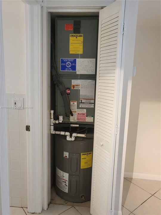 最近售出: $975,000 (0 贝兹, 0 浴室, 5097 平方英尺)