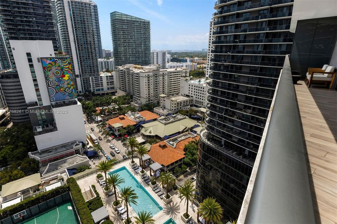 На продажу: $890,000 (2 спален, 2 ванн, 1119 Квадратных фут)