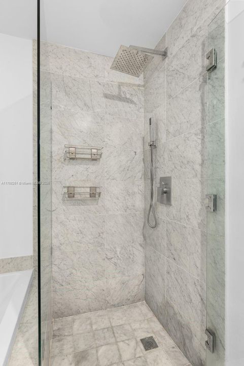 На продажу: $890,000 (2 спален, 2 ванн, 1119 Квадратных фут)