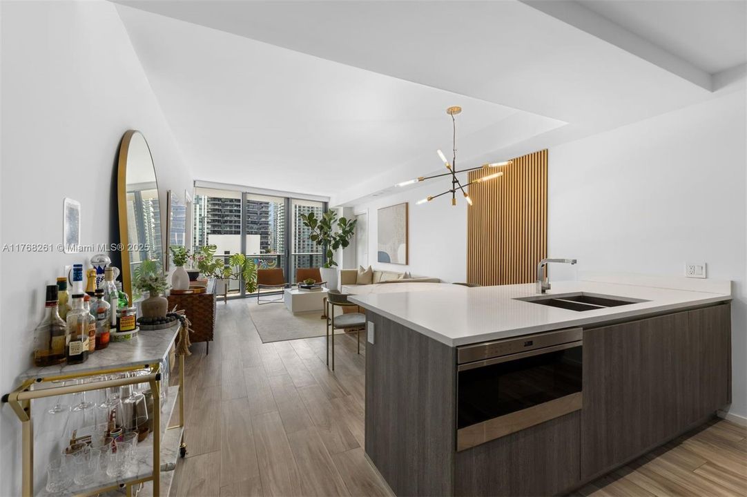 На продажу: $890,000 (2 спален, 2 ванн, 1119 Квадратных фут)