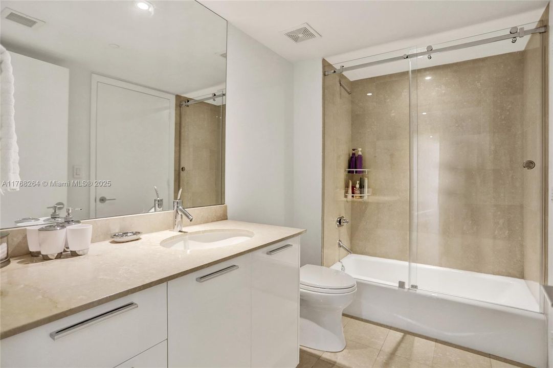 For Sale: $2,130,000 (2 beds, 2 baths, 1649 Square Feet)