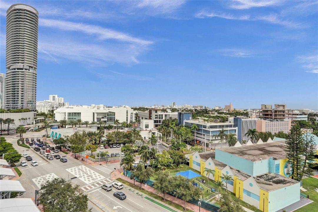 For Sale: $2,130,000 (2 beds, 2 baths, 1649 Square Feet)