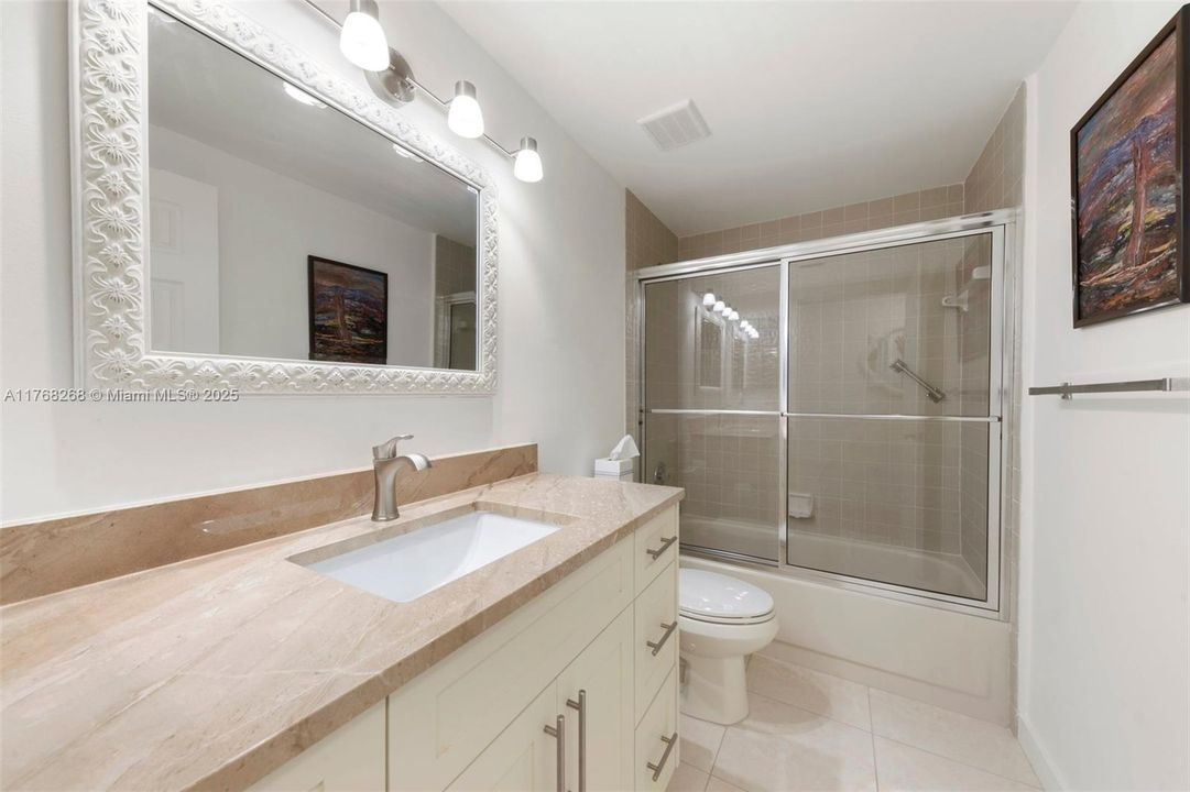 Vendido Recientemente: $360,000 (2 camas, 2 baños, 1536 Pies cuadrados)