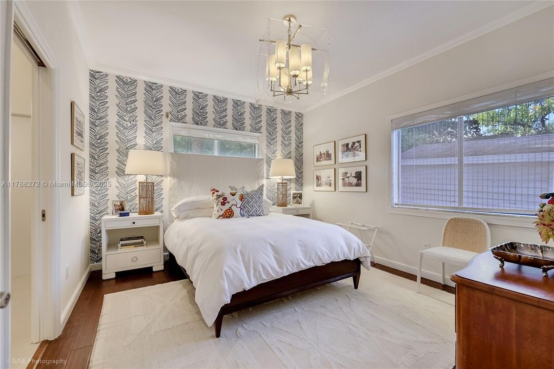 Recently Sold: $3,449,999 (5 beds, 4 baths, 4017 Square Feet)