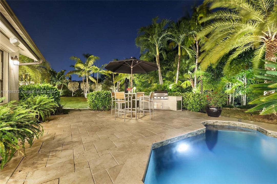 Recently Sold: $3,449,999 (5 beds, 4 baths, 4017 Square Feet)