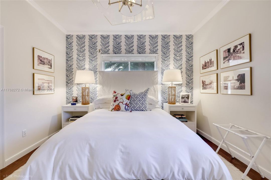 Recently Sold: $3,449,999 (5 beds, 4 baths, 4017 Square Feet)