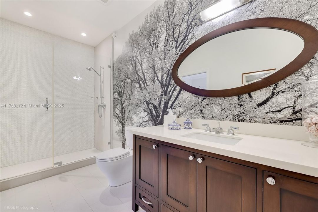 Recently Sold: $3,449,999 (5 beds, 4 baths, 4017 Square Feet)