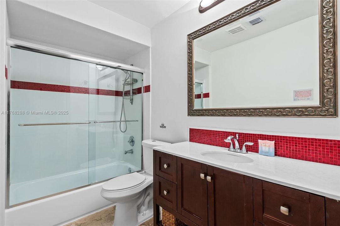 Недавно продано: $789,000 (3 спален, 2 ванн, 1957 Квадратных фут)