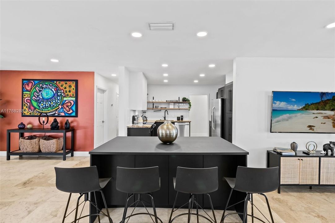 Недавно продано: $789,000 (3 спален, 2 ванн, 1957 Квадратных фут)