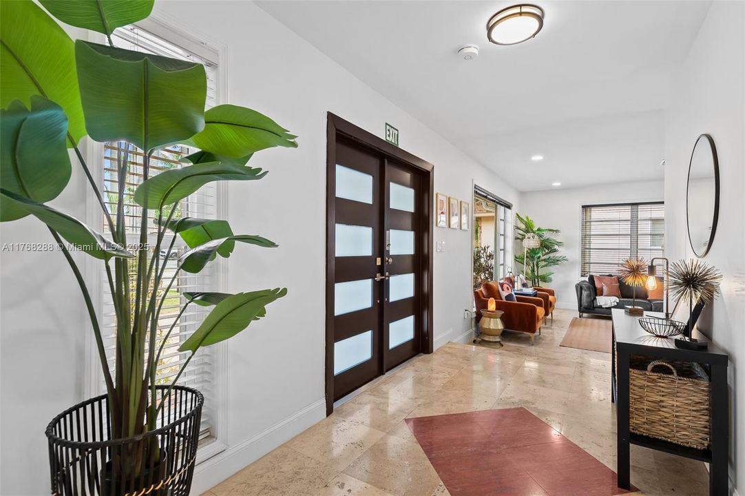 Недавно продано: $789,000 (3 спален, 2 ванн, 1957 Квадратных фут)