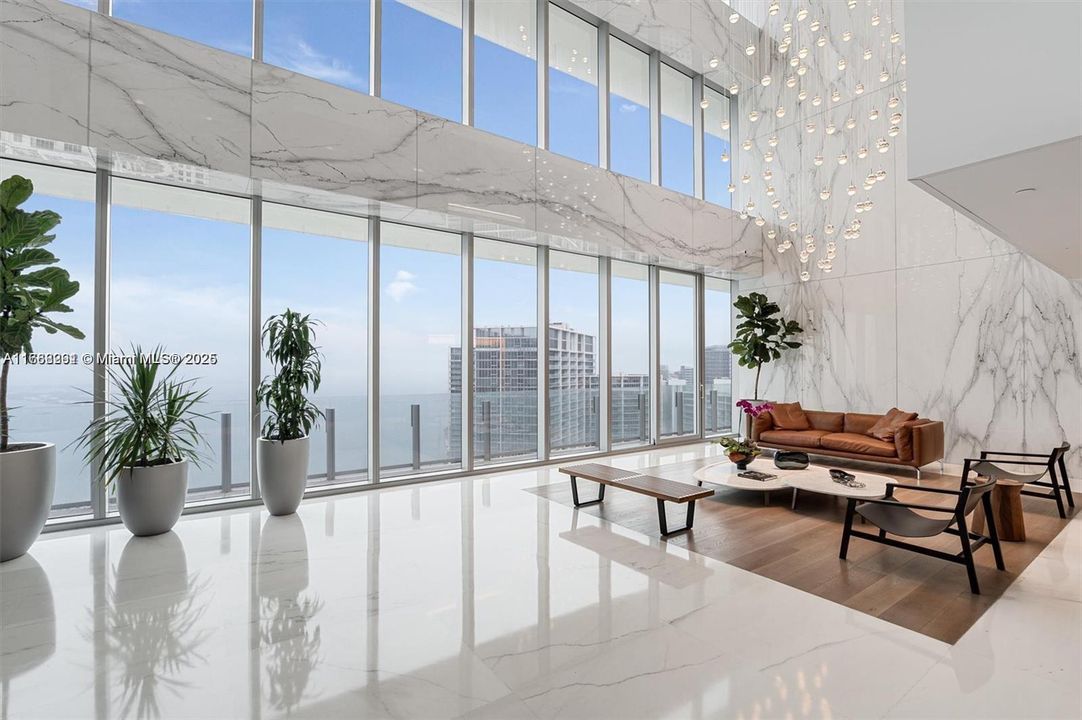 Recently Sold: $2,790,000 (3 beds, 2 baths, 2268 Square Feet)