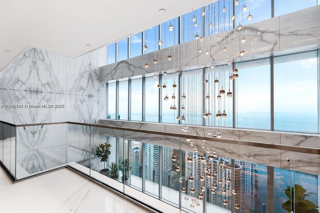 Recently Sold: $2,790,000 (3 beds, 2 baths, 2268 Square Feet)